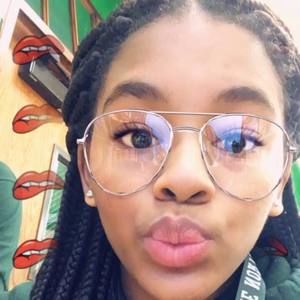 Meet your Posher, Jiona